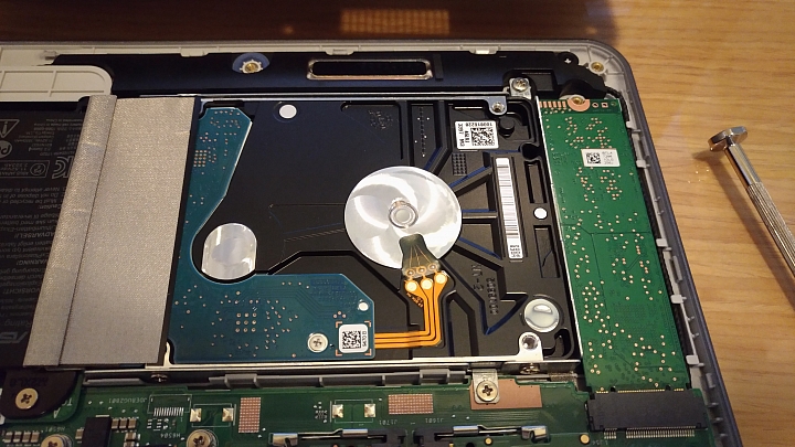 ASUS X510UQ 加裝Intel 545s 256G M.2 SSD + Micron 美光 Crucial NB DDR4 2400 4G RAM 分享