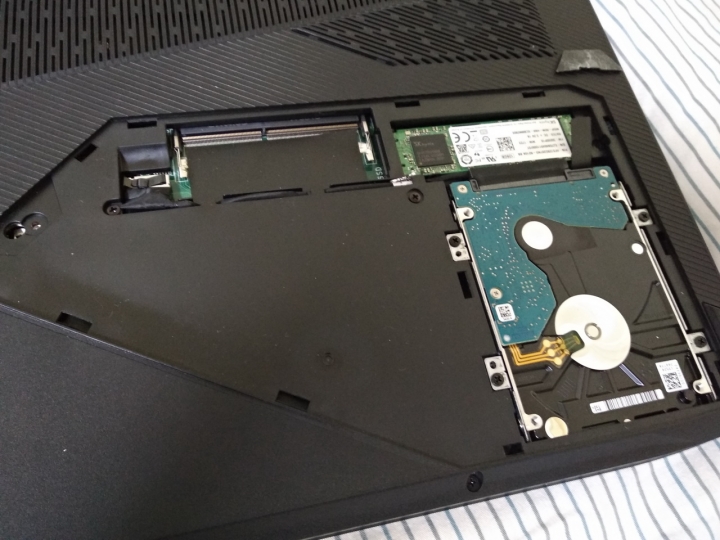 平民英雄ROG Strix Hero Edition開箱 圖多慎入