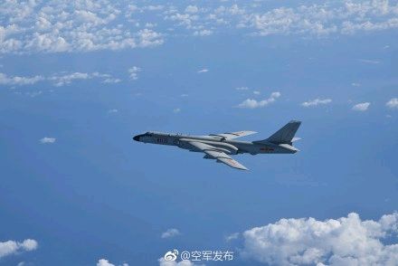 共機轟炸機群，跨區遠征