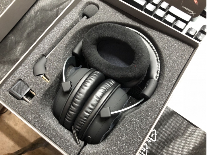 開箱Hyperx cloud ii全罩電競耳機🎧