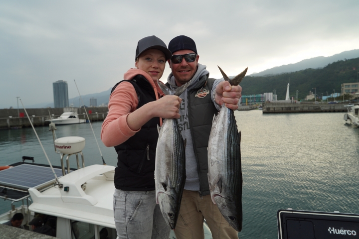 [分享] FCPX 宜蘭龜山島船釣鰹魚影片- 德國情侶 X 俄國釣手