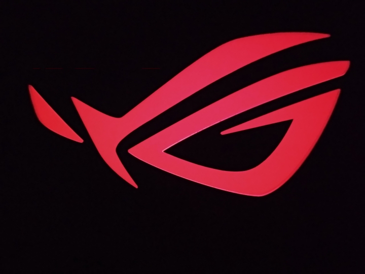 平民英雄ROG Strix Hero Edition開箱 圖多慎入