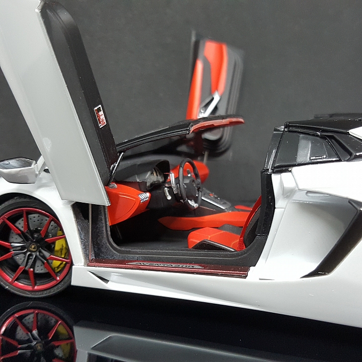 [ Fujimi 1:24 ] 青島 藍寶堅尼 阿凡塔多 LP700-4 硬頂敞篷 Aoshima Lamborghini Aventador LP700-4 Roadster 製作過程