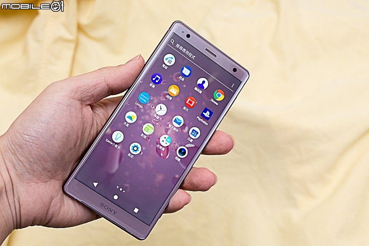 SONY首款18：9螢幕Xperia XZ2快速開箱！