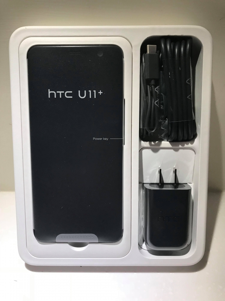 不專業HTC U11+開箱(搭配亞太電信)
