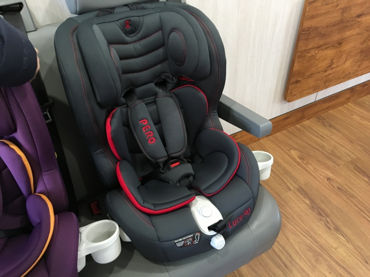 二寶家庭小車空間解決方案 PERO  Luce90 ISOFIX 安全座椅  Petalo 秒收推車(符合登機尺寸) 上篇 緣起與推車介紹(下篇安全座椅與總結待續)