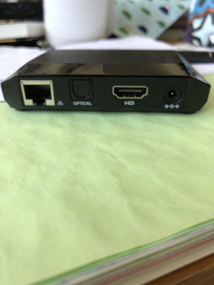 請教各位先進 我的M96X S905X的電視盒 開機停在android的畫面 不知如何刷機重啟