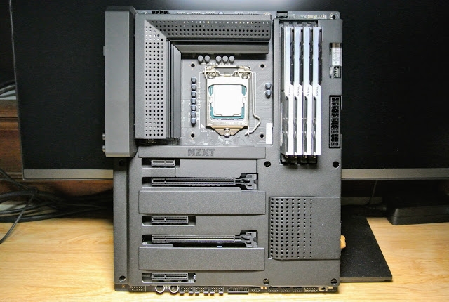 NZXT N7 Z370 潮主板 輕開箱 輕測試!