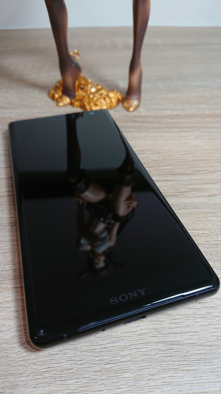 【心得】再見了蘋果~SONY XPERIA XZ2 小揚 開箱文