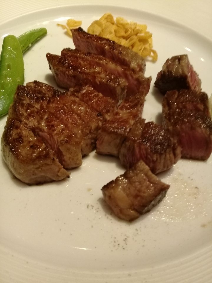 ROBIN’S 牛排館鐵板燒 和牛