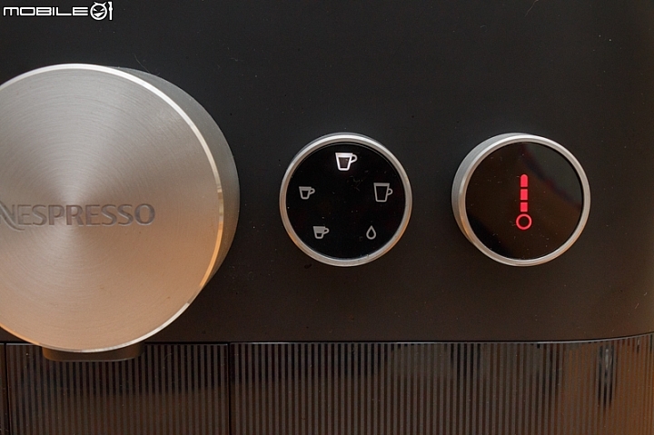【開箱】沖煮咖啡更細膩 Nespresso Expert咖啡機