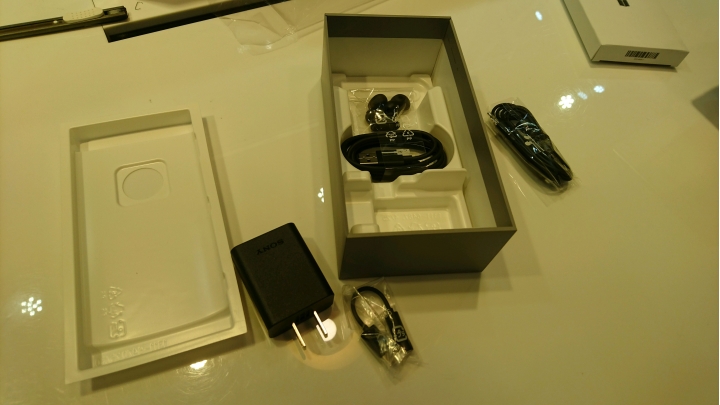 XZ2 超級簡單開箱