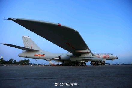 共機轟炸機群，跨區遠征