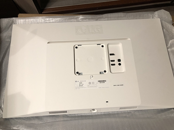 LG 27UK650-w這樣算是IPS glow 還是漏光?