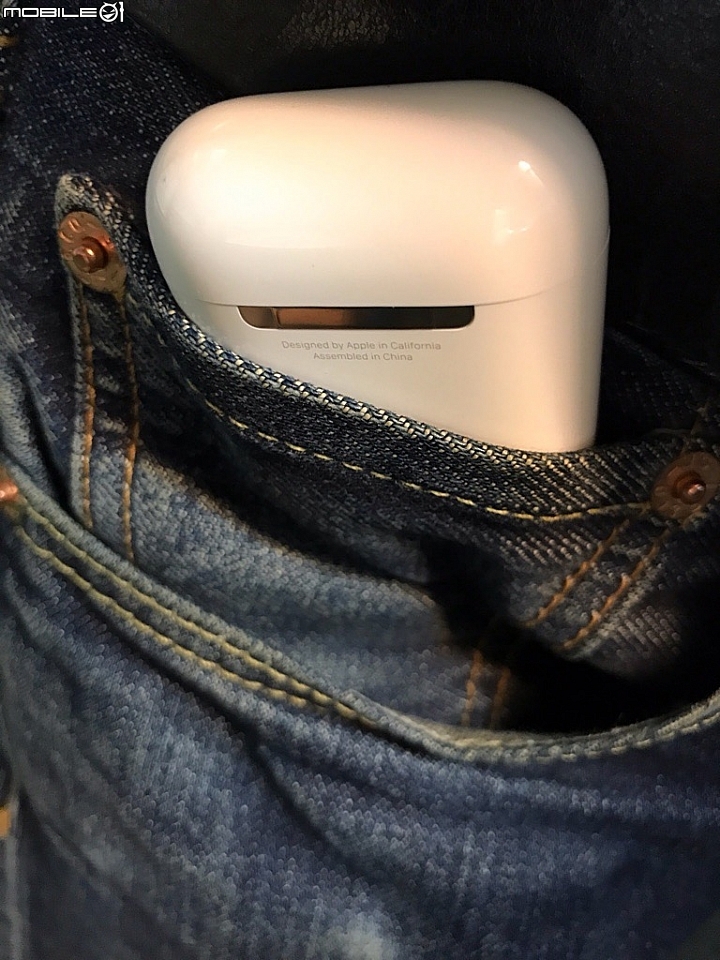 AirPods 隨身放這剛剛好..