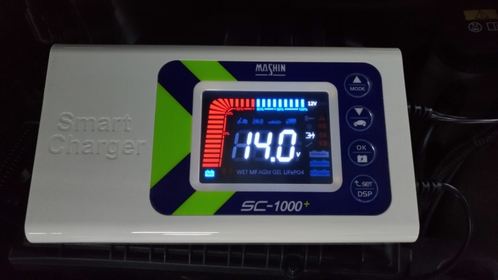 電瓶的守護神-麻新電子MASHIN SC-1000+ 智慧型(鉛酸/鋰鐵)雙模充電器開箱(圖多)