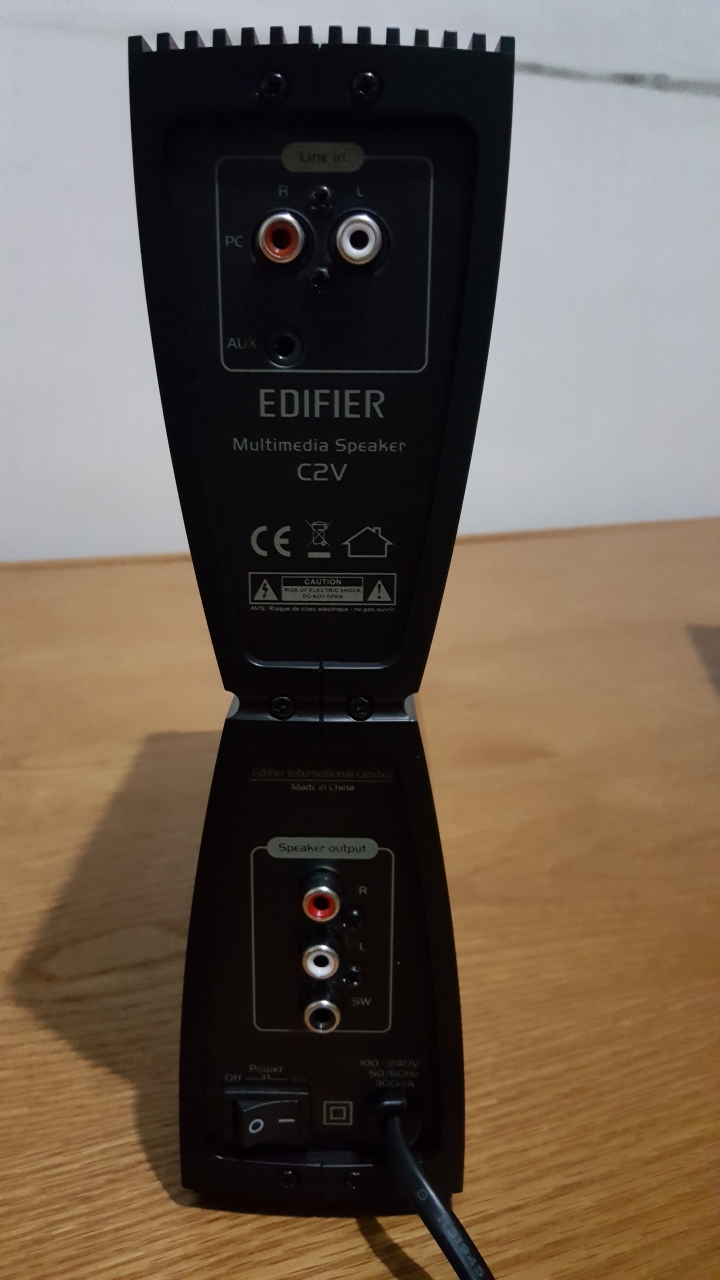Edifier C2V 喇叭簡易開箱分享