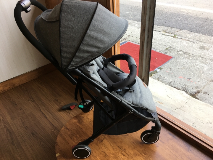 二寶家庭小車空間解決方案 PERO  Luce90 ISOFIX 安全座椅  Petalo 秒收推車(符合登機尺寸) 上篇 緣起與推車介紹(下篇安全座椅與總結待續)