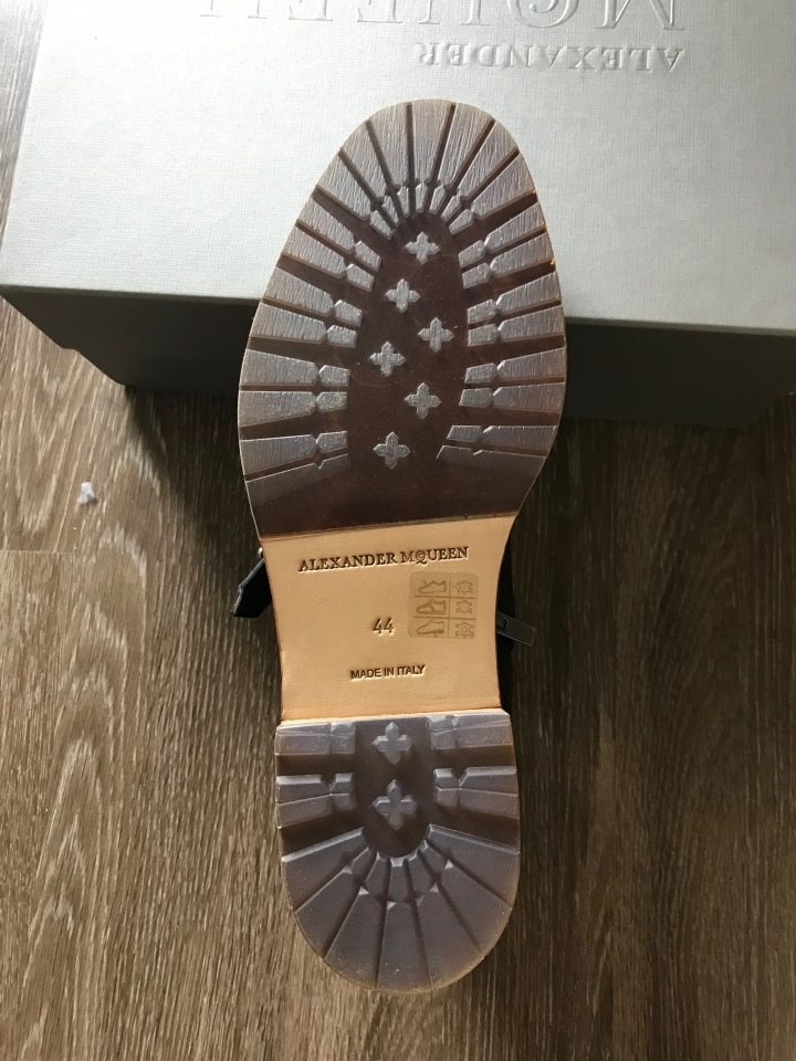 [小牛靴開箱] Alexander McQueen Vintage Calf Boots 復古作舊靴簡易開箱+實穿