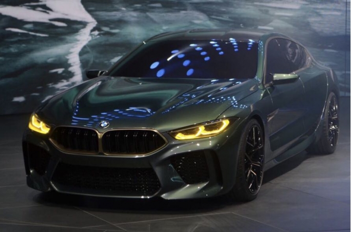 啊呦喂啊⋯⋯BMW M8 GC
