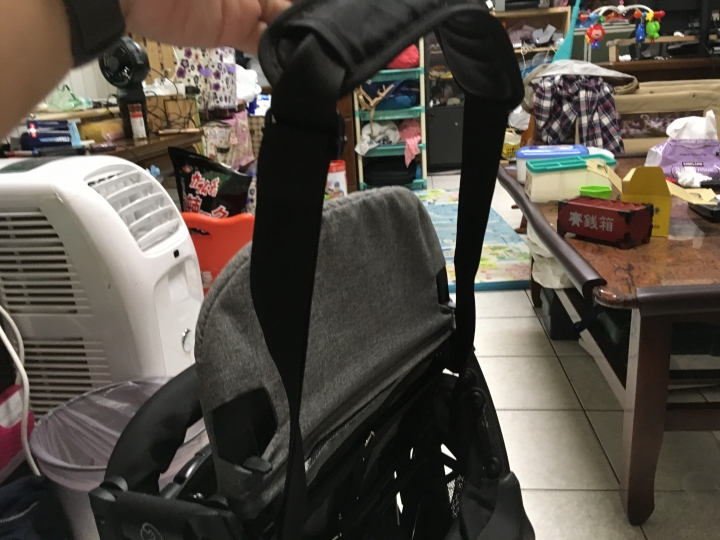 二寶家庭小車空間解決方案 PERO  Luce90 ISOFIX 安全座椅  Petalo 秒收推車(符合登機尺寸) 上篇 緣起與推車介紹(下篇安全座椅與總結待續)