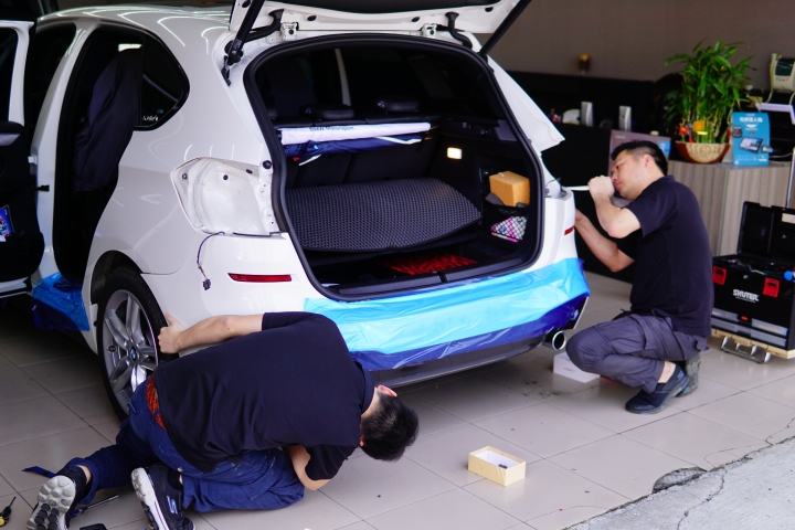 BMW 2AT加裝盲點偵測系統紀實