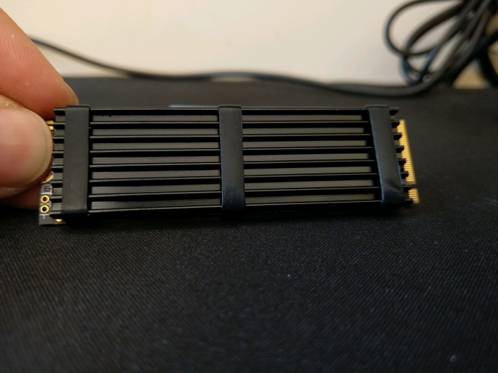 m.2 SSD 散熱片 效果出乎意外！