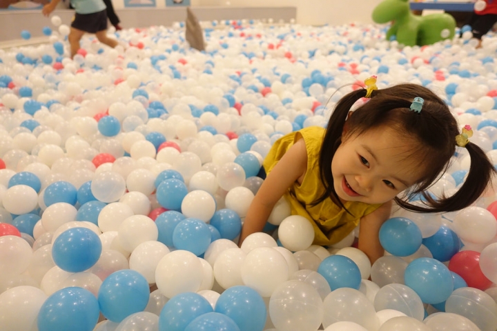 【親子景點】高雄大魯閣草衙道內遊戲愛樂園好大好好玩啊