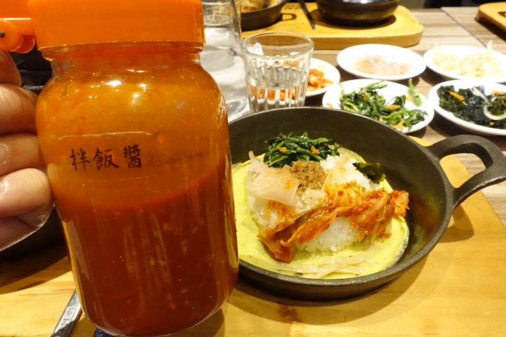 【食記】捷運市政府站/統一時代百貨。北村豆腐家~CP值超高 小菜吃到飽 用餐完送香蕉冰淇淋