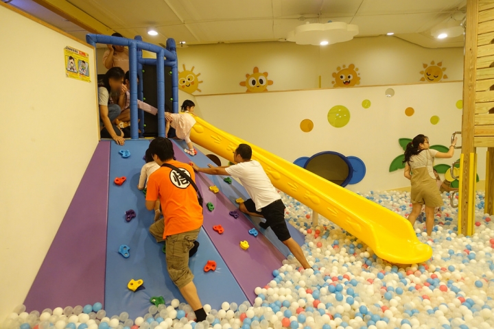 【親子景點】高雄大魯閣草衙道內遊戲愛樂園好大好好玩啊