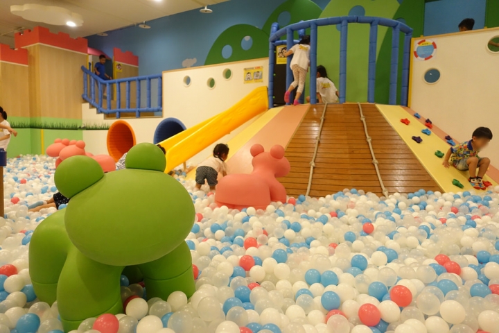 【親子景點】高雄大魯閣草衙道內遊戲愛樂園好大好好玩啊