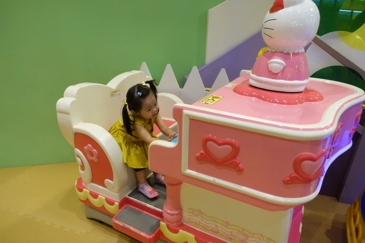 【親子景點】高雄大魯閣草衙道內遊戲愛樂園好大好好玩啊