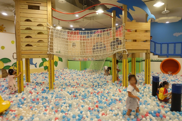 【親子景點】高雄大魯閣草衙道內遊戲愛樂園好大好好玩啊
