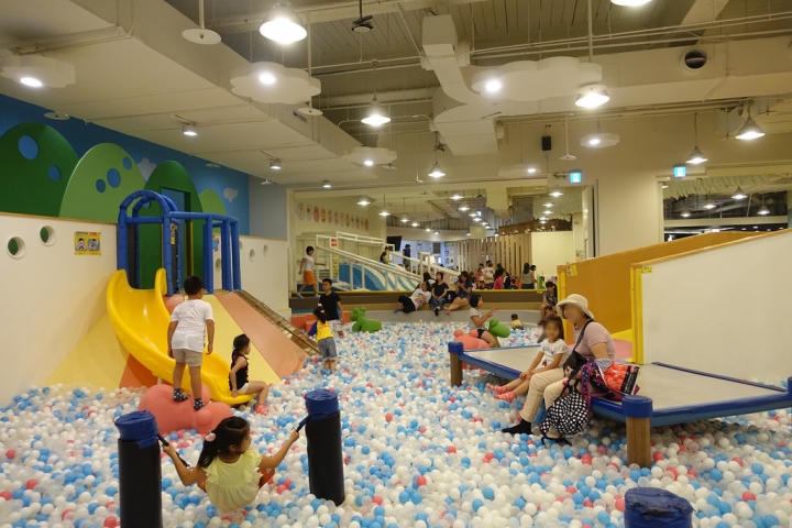 【親子景點】高雄大魯閣草衙道內遊戲愛樂園好大好好玩啊