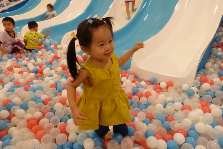 【親子景點】高雄大魯閣草衙道內遊戲愛樂園好大好好玩啊