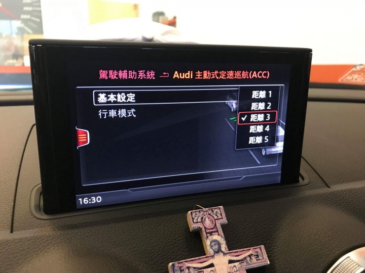 解放雙腳之  2018 Audi A3 Sportback ACT 1.5  升級原廠 ACC 主動式定速巡航系統 帶  前距輔助