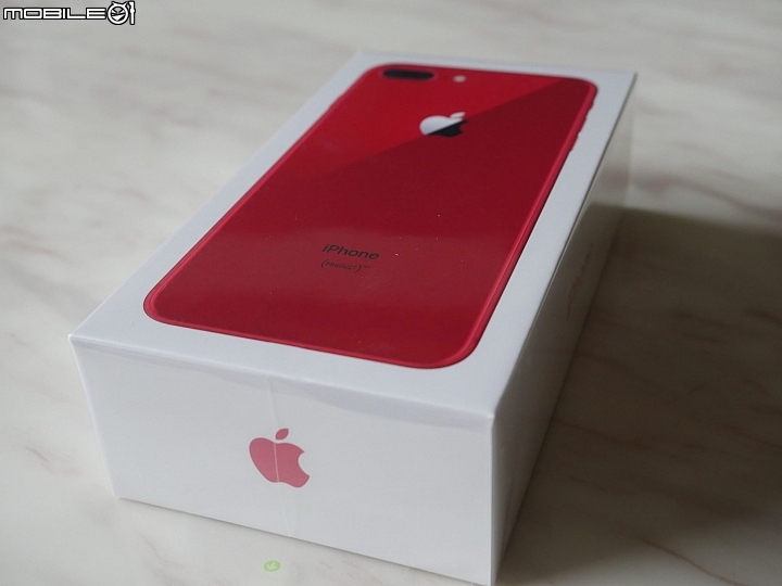 開箱！紅色iPhone 8+剛收到～