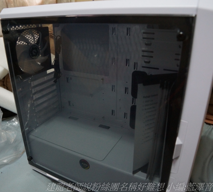 BitFenix 炫光戰神 開箱