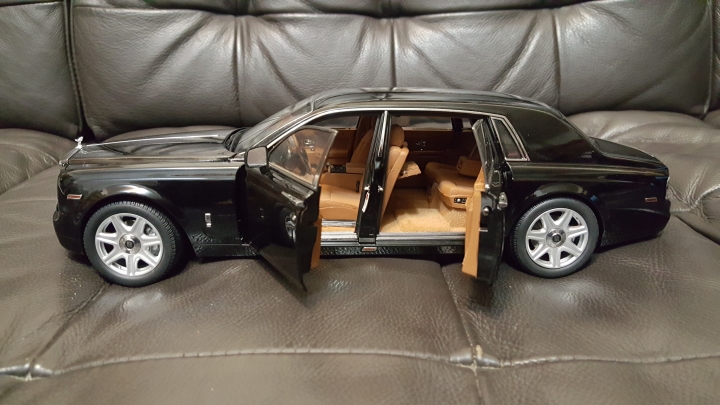 rolls royce 18/1模型車跟以前買的一輛福特古董車一起拍