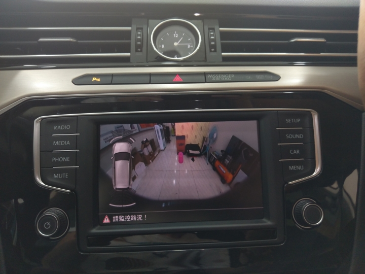 VW Passat Variant Passat 330 安裝翻蓋型倒車顯影＆隱藏功能開啟＆安裝福斯安卓介面