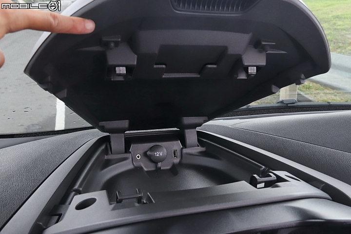 背包客們的好旅伴！Ford Tourneo Custom自排版試駕報導