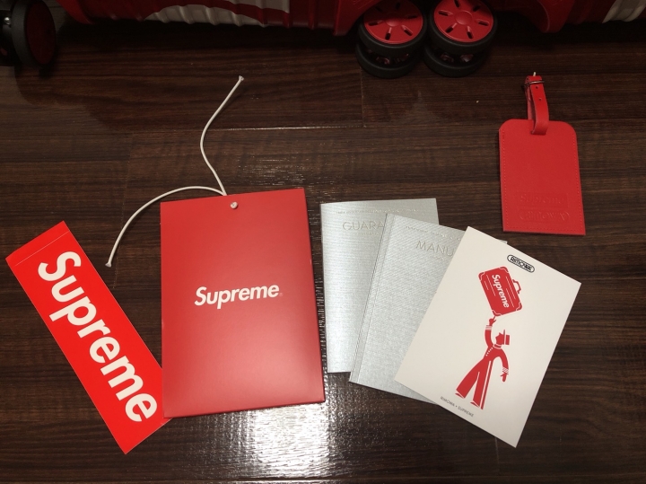 Supreme®/RIMOWA Topas Multiwheel suitcases