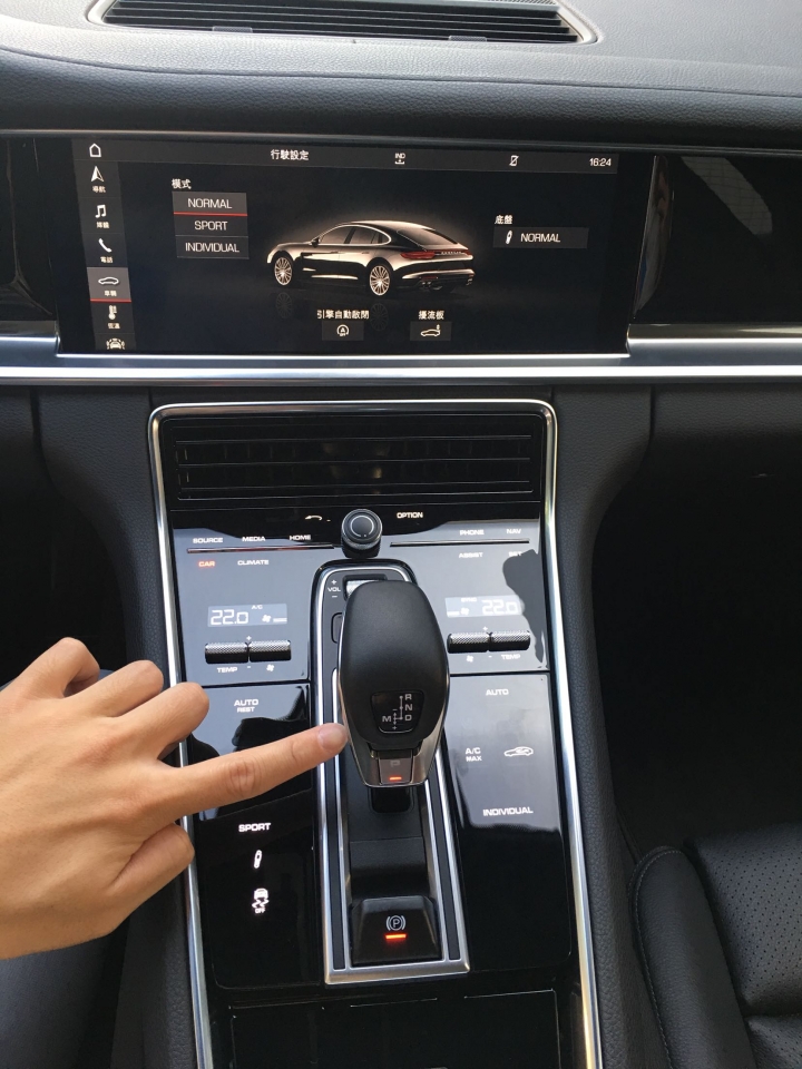 不專業的試駕New panamera(影片多慎入)