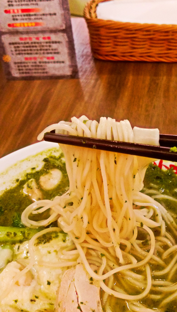 [台北市-捷運台北車站]太陽蕃茄拉麵(站前本店)-從不愛吃蕃茄料理到一口氣兩個禮拜四訪，您一定要來試試這間的魔法！