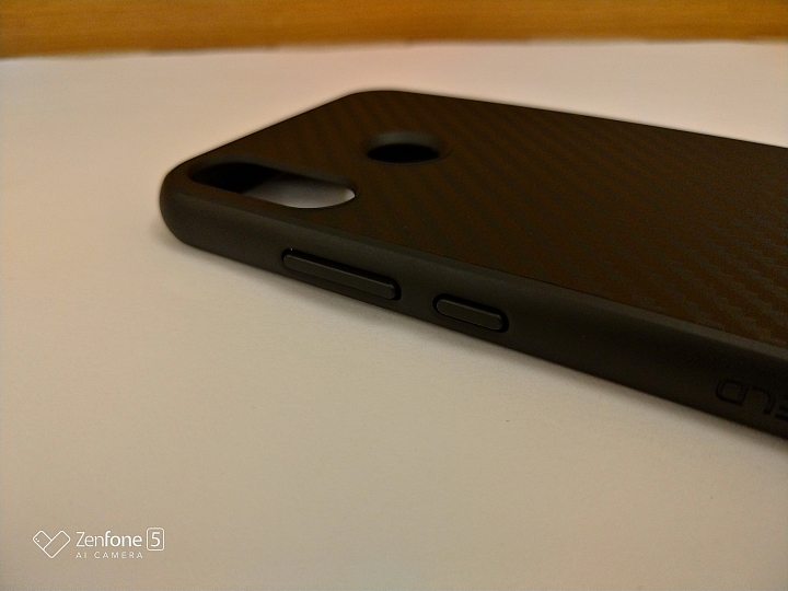 分享∼∼∼ZenFone 5 ze620kl 犀牛盾保護殼