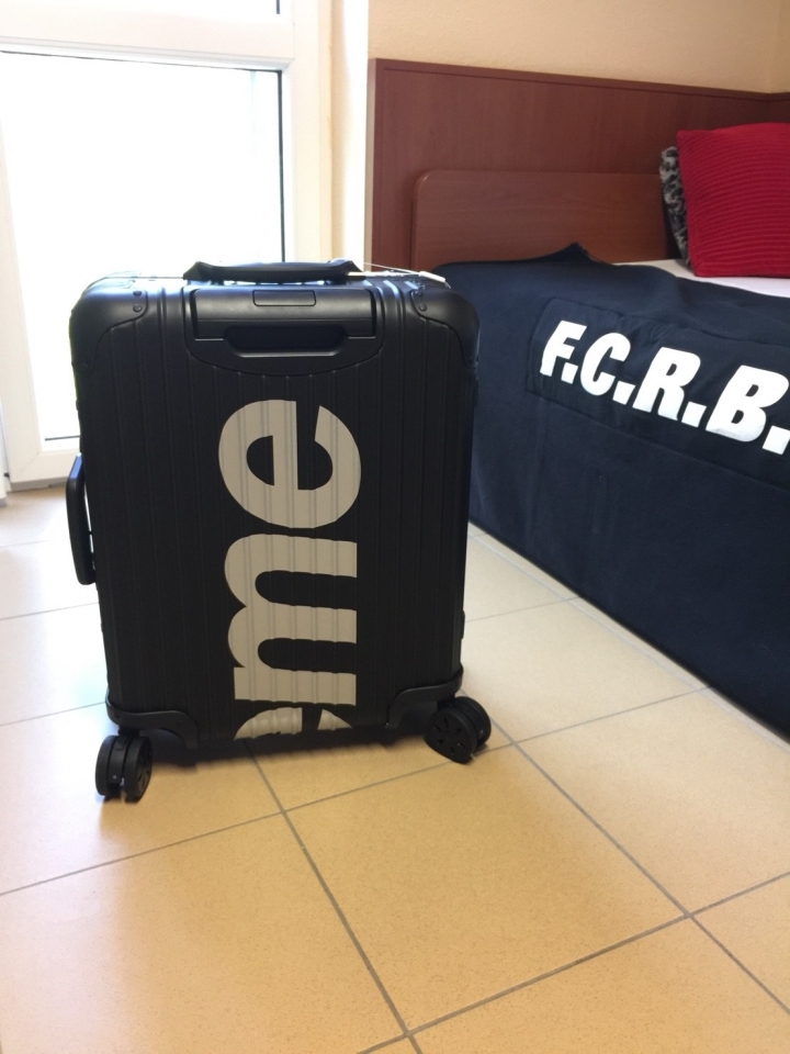 Supreme®/RIMOWA Topas Multiwheel suitcases