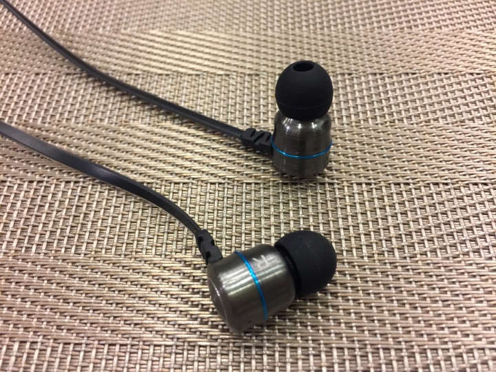 ［開箱］Raymii R800 雙動圈入耳式耳機不用五百元的好聲音