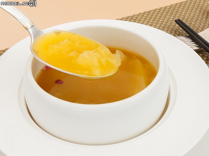 [採訪]海陸食材一次品嚐 頂鮮擔仔麵台北101店推出限定母親節套餐