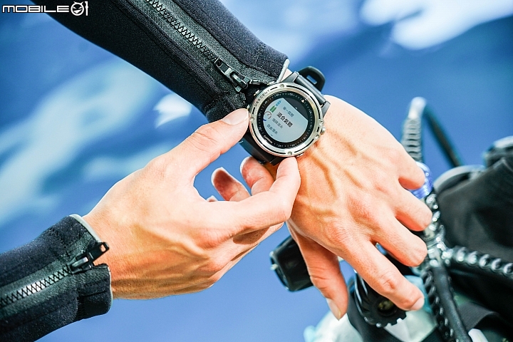 追求湛藍深海 Garmin GPS潛水電腦錶Descent Mk1開箱實測