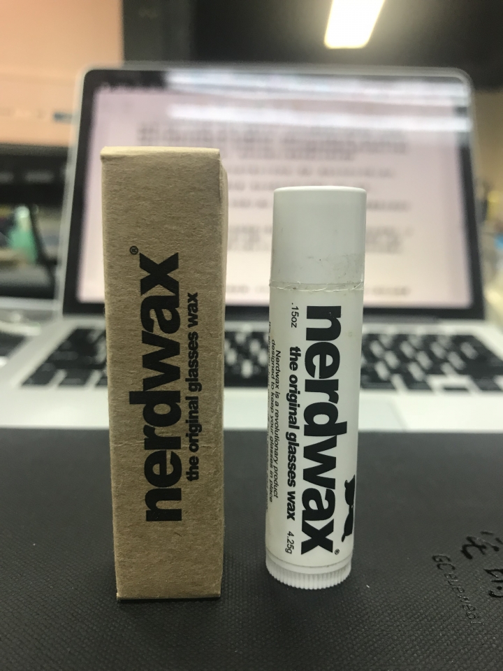 [開箱]沒有山根也不用再推眼鏡 - CP值超高！美國nerdwax眼鏡止滑蠟